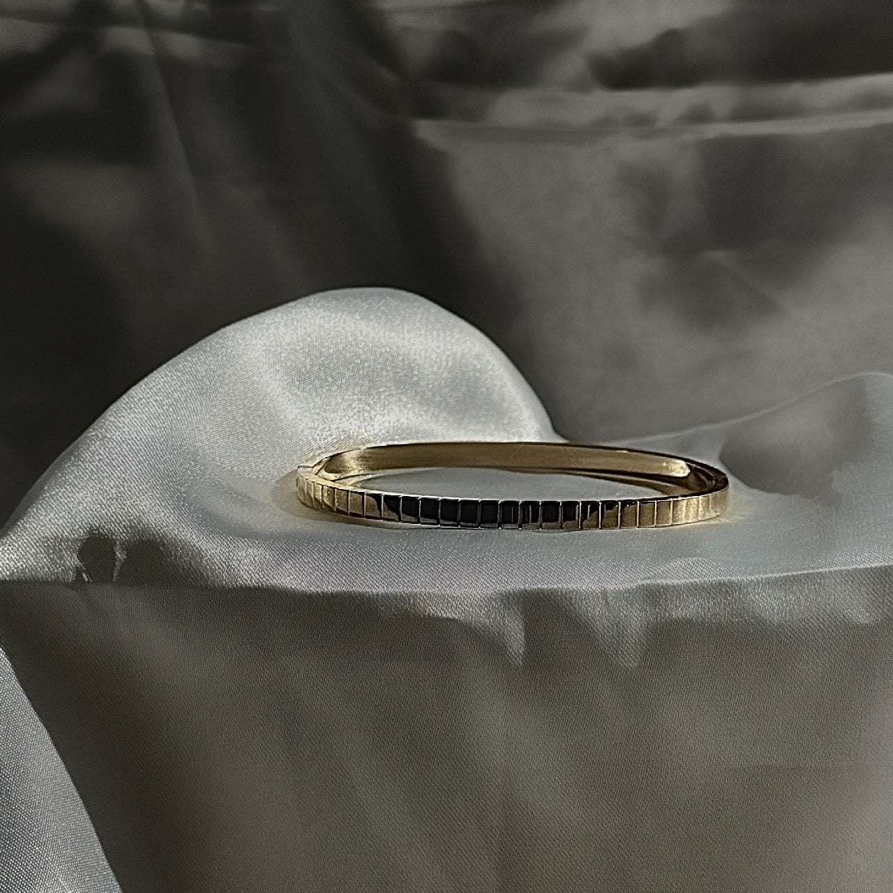 'Chiara' Simple Bangle Gold/ Silver