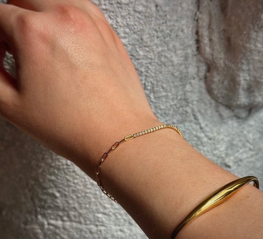 GOLD BRACELET AND BANGLE