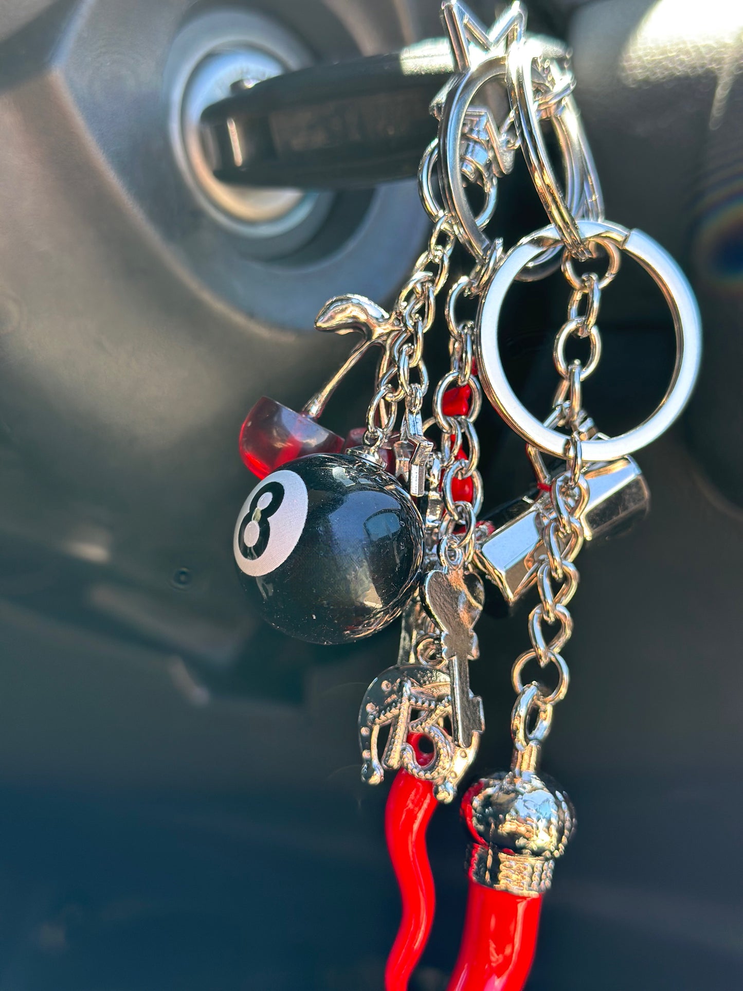 8 Ball Keyring