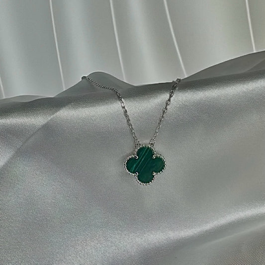 ‘Deppei’ Clover Necklace Gold/Silver (black,green,red)