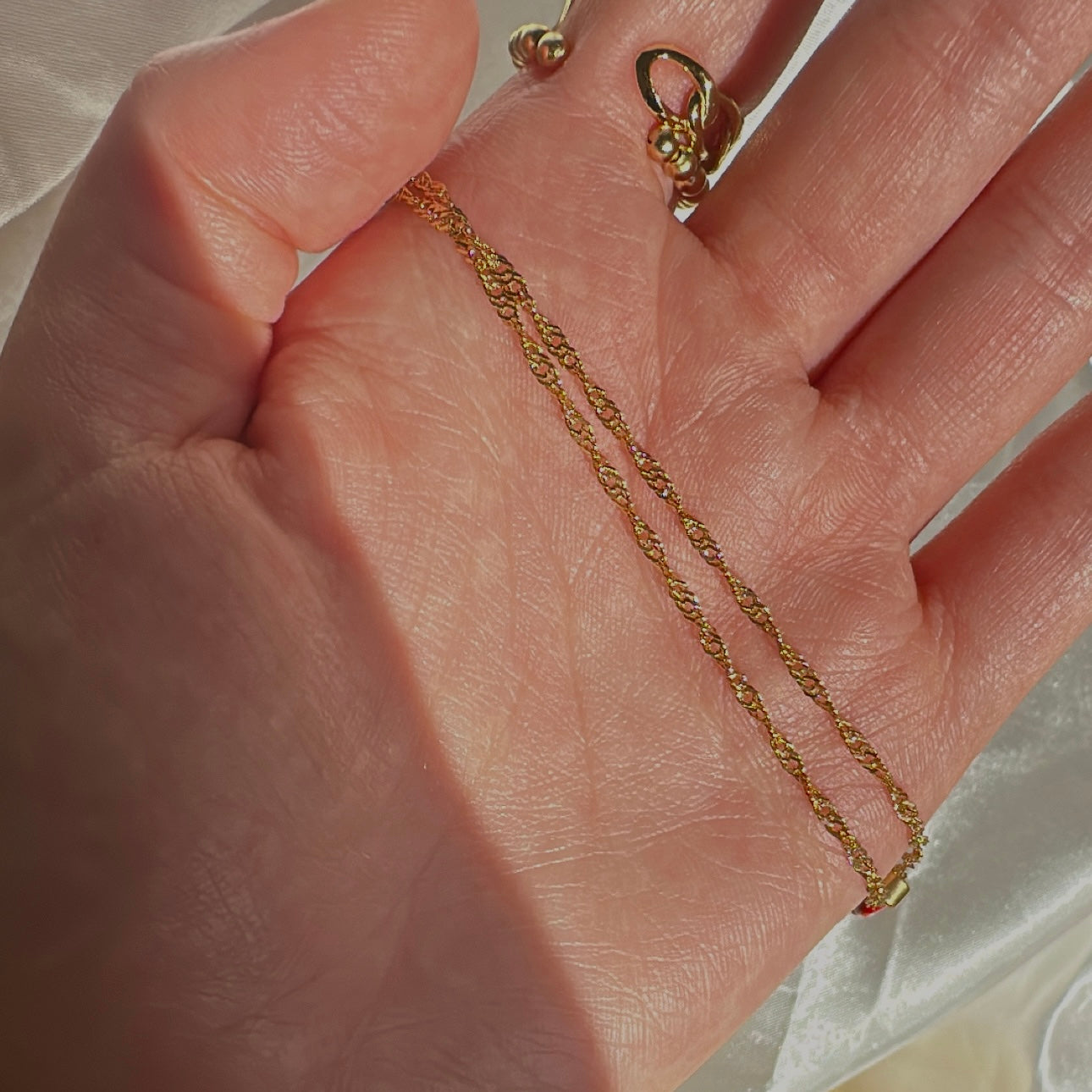 Twist chain