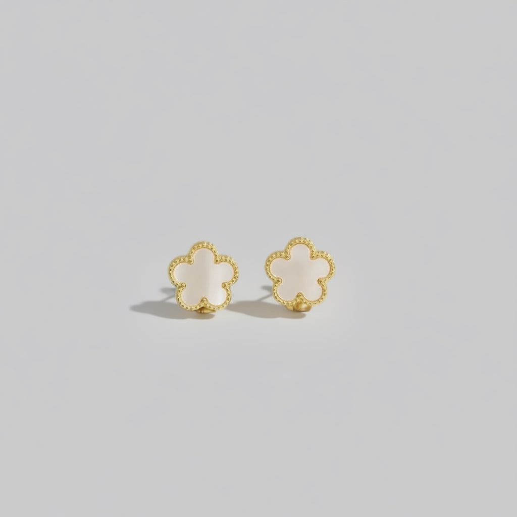 ‘Deppei’ Clover Earrings Gold (black/gold)