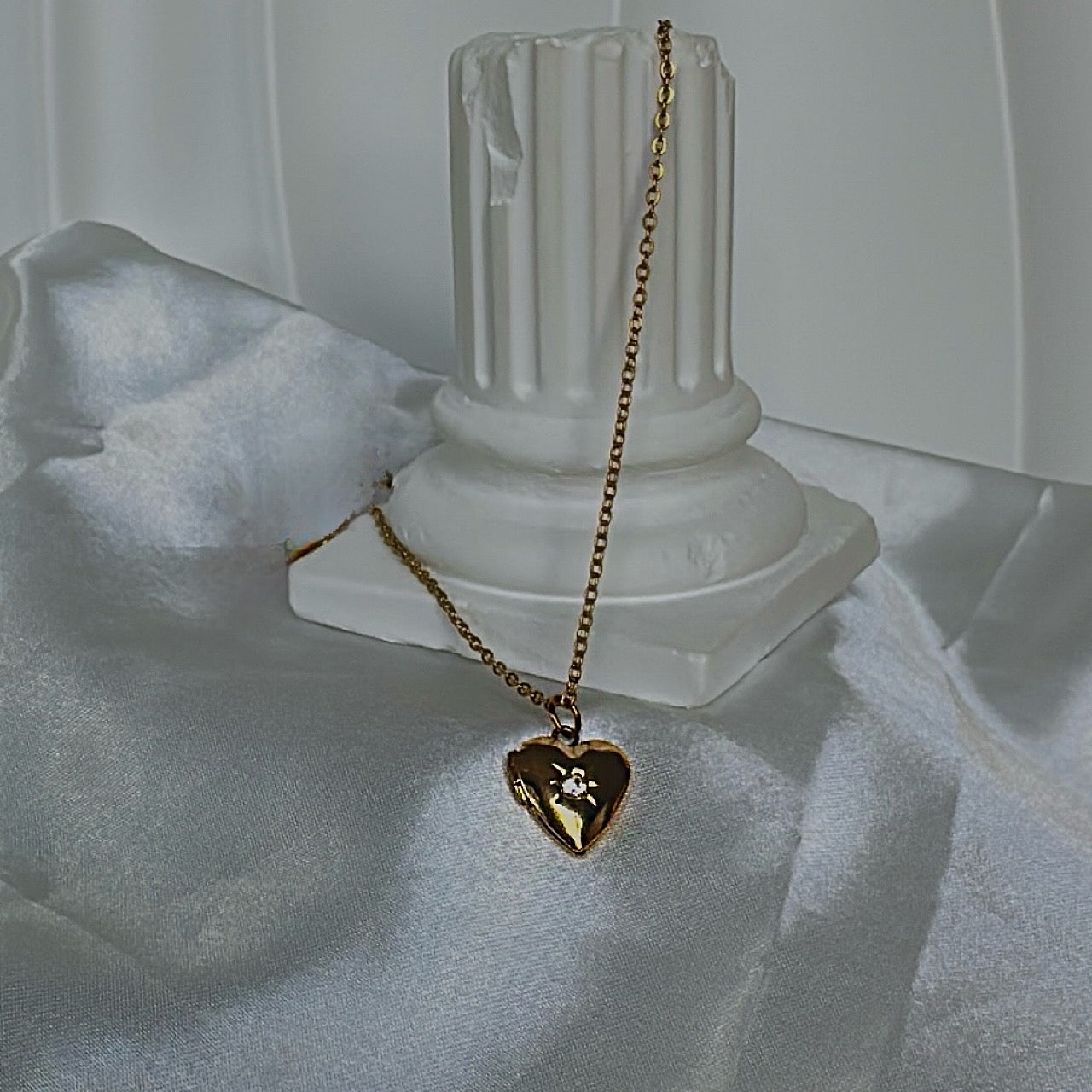 'Maria' Locket Necklace Gold