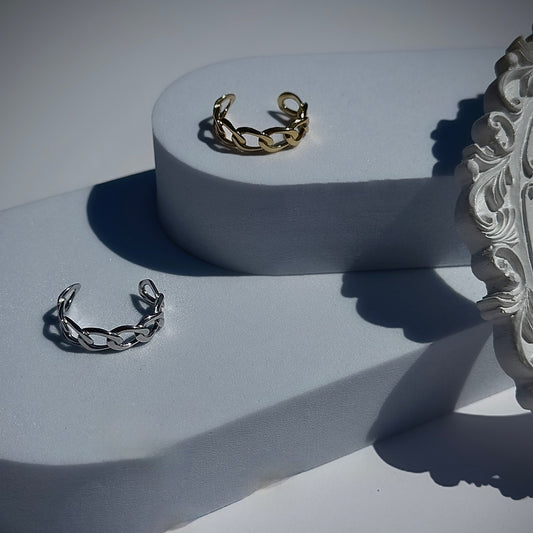 idalia resizeable ring gold silver paper clip
